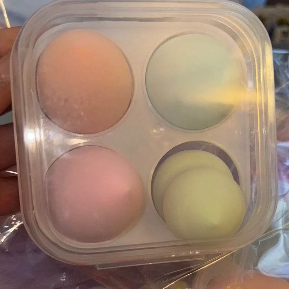 New  Beauty 4 Piece Large Makeup Sponge‎ Set, Multicolor in case